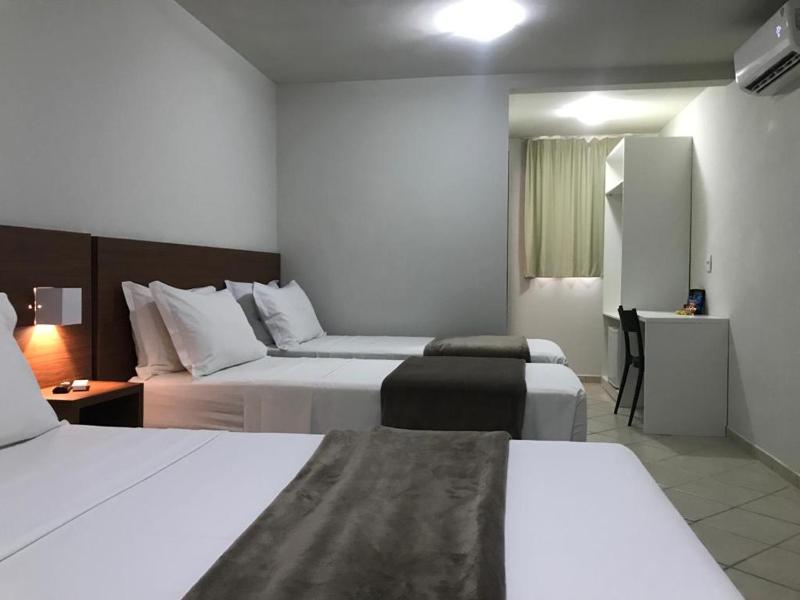 Standard Quadruple Room image 3