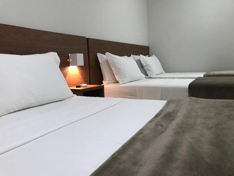 Standard Quadruple Room image 1