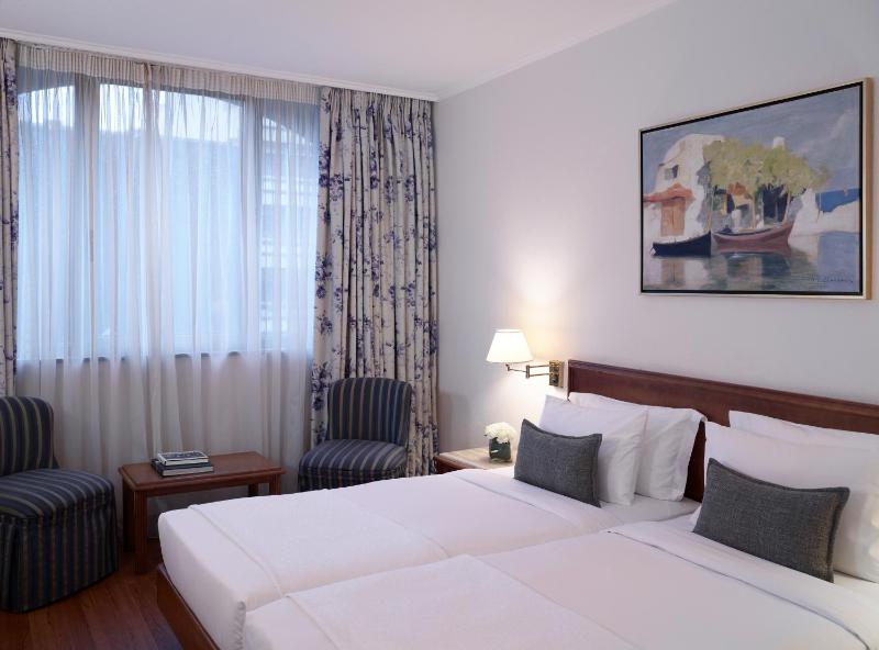 Standard Double Room image 3