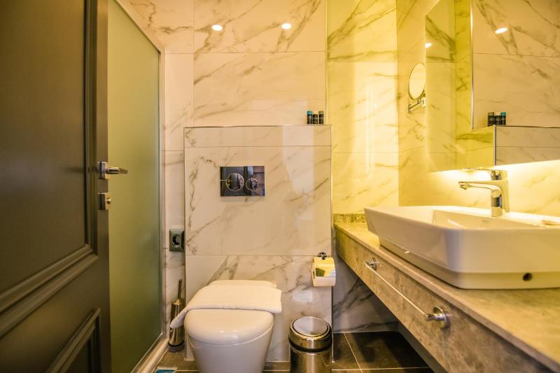 Deluxe Double Room with Sea View image 1