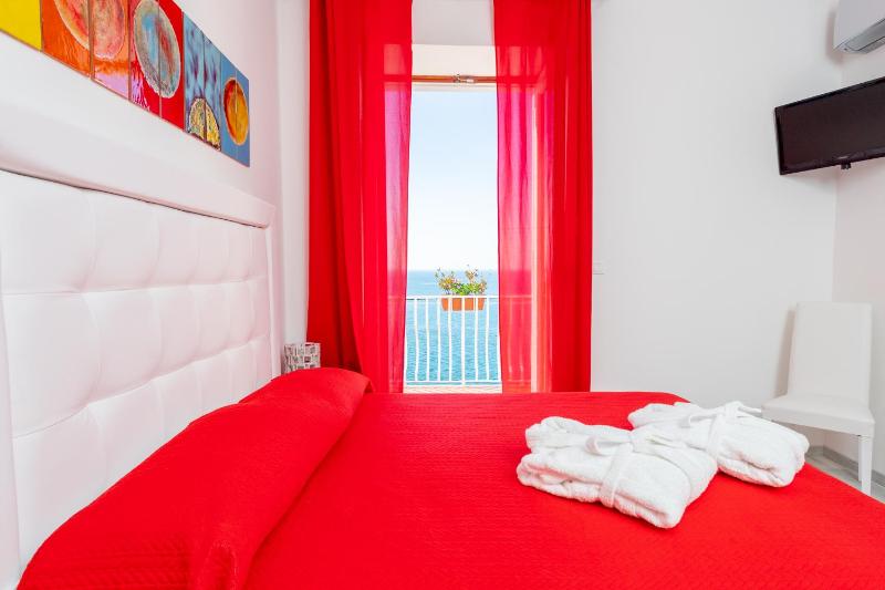 Prestige Double Room with Terrace and Sea View image 2