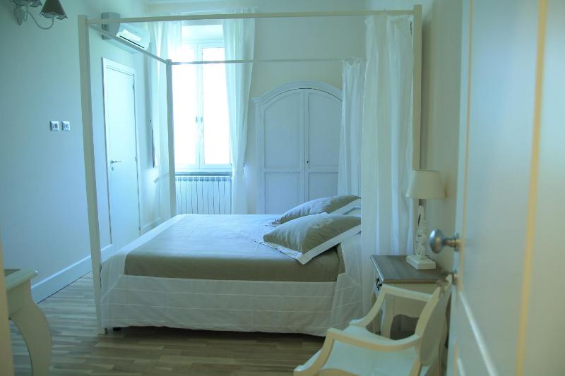 Superior Double Room image 4