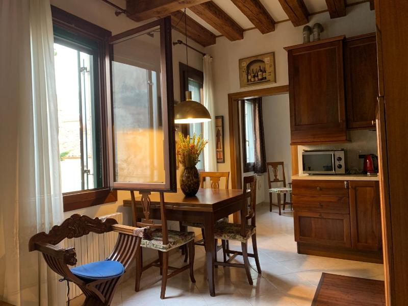 Scrigno One Bedroom Apartment - Cannaregio 1185 image 1