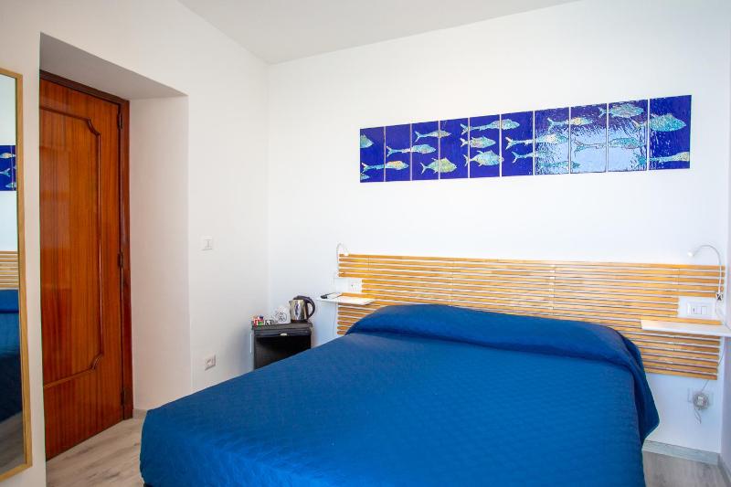 Double Room with Balcony and Sea View image 2