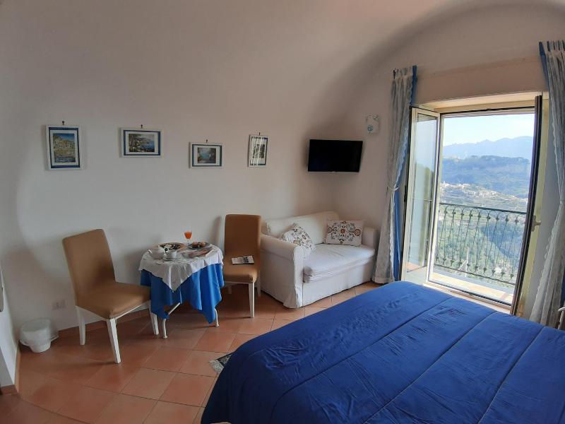 Double or Twin Room with Sea View image 2