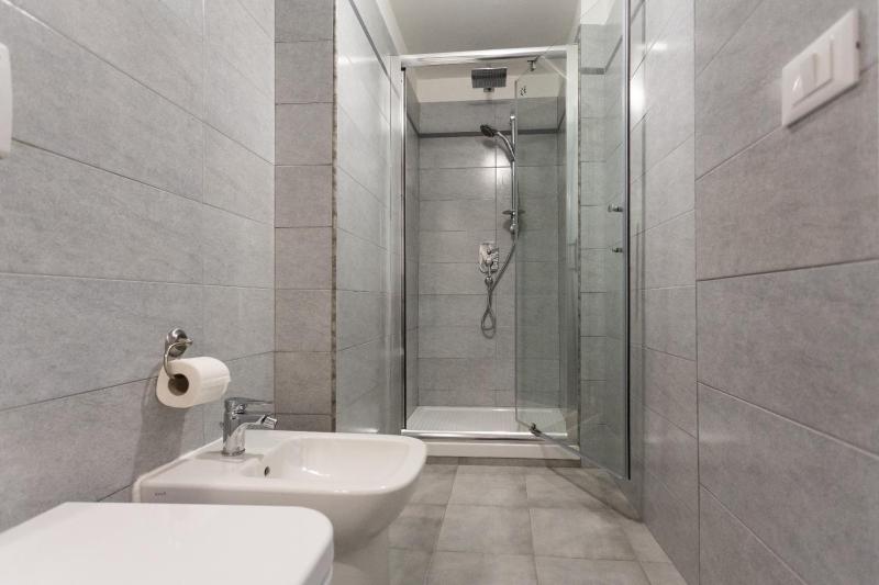 Double or Twin Room with Private Bathroom image 3