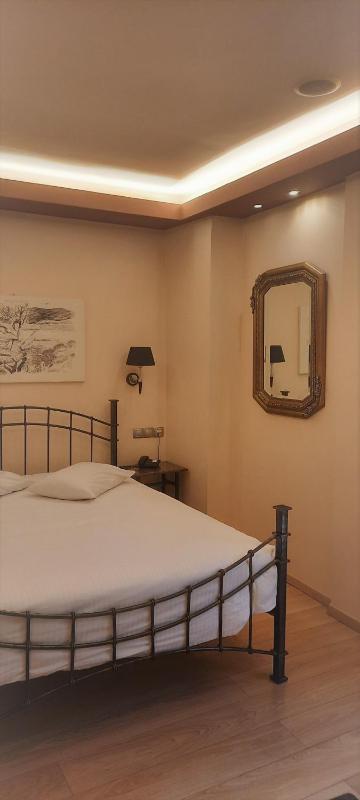Standard Single Room image 4