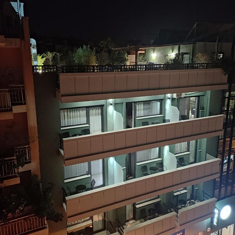 Triple Room with Balcony image 4