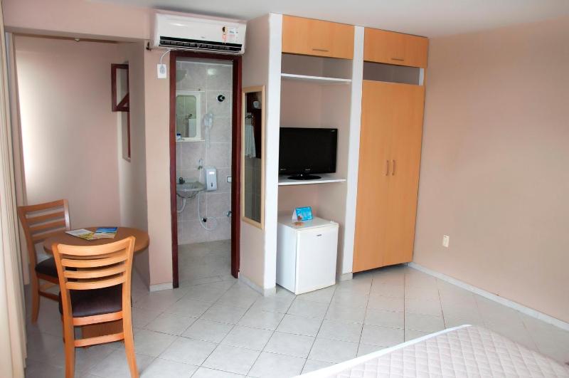 Deluxe Double Room with Sea View image 3