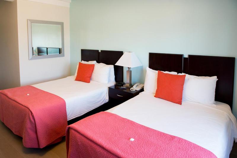 Double Room with Two Double Beds - Ocean Front  image 1