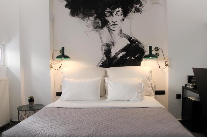 Attic Suite image 4
