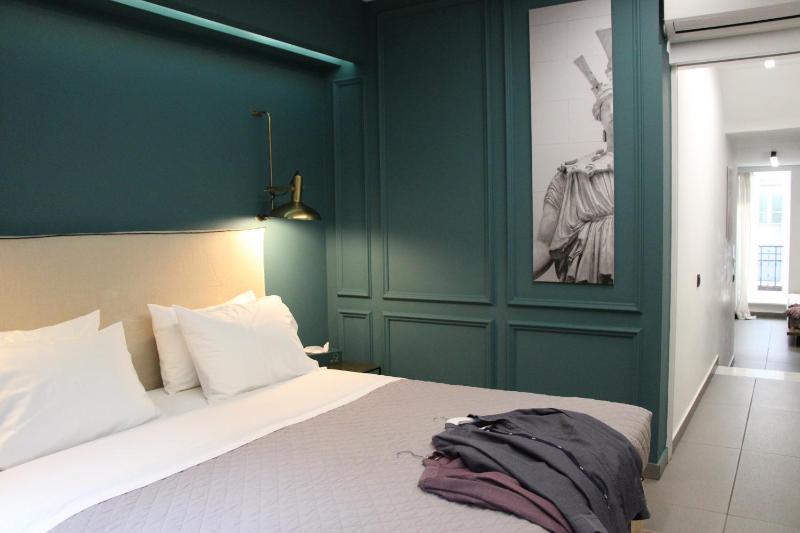 Deluxe Suite image 1