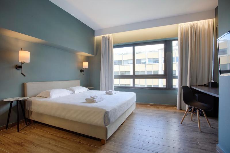 Superior Double or Twin Room with City View image 1
