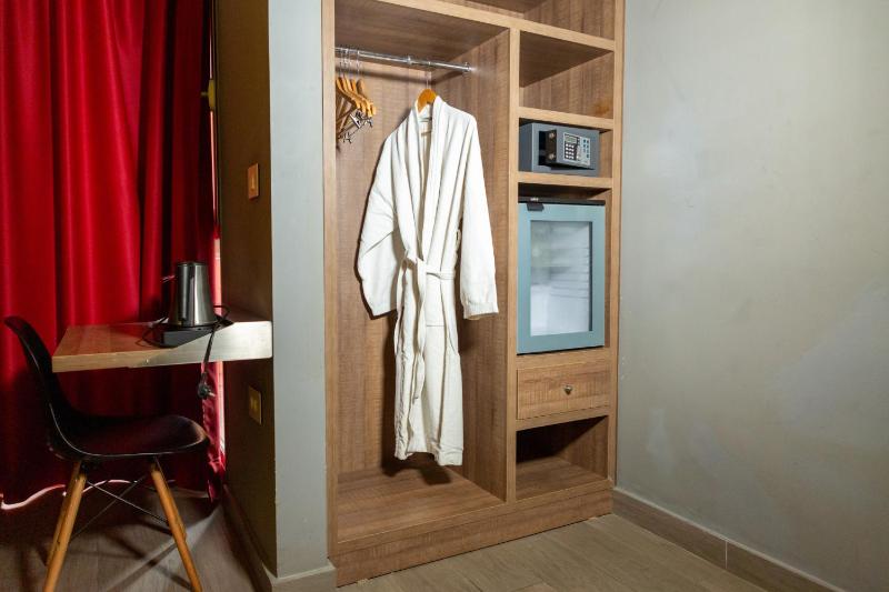 Standard Double or Twin Room image 3