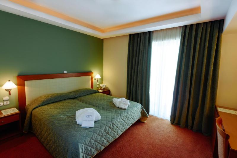 Suite with Hydromassage and Acropolis View image 4