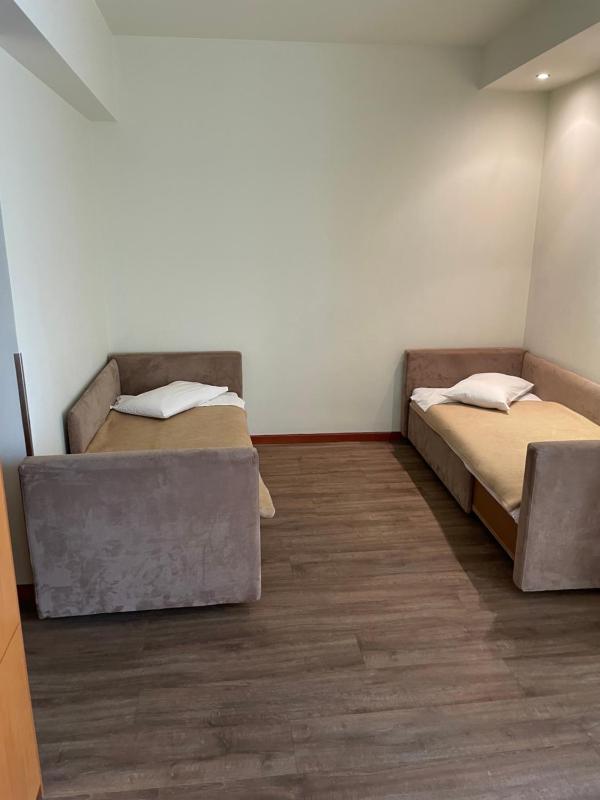 Family Room (2 Adults + 2 Children) image 4