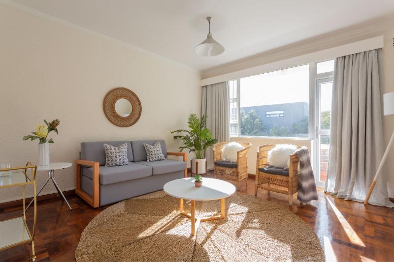 One-Bedroom Apartment image 1