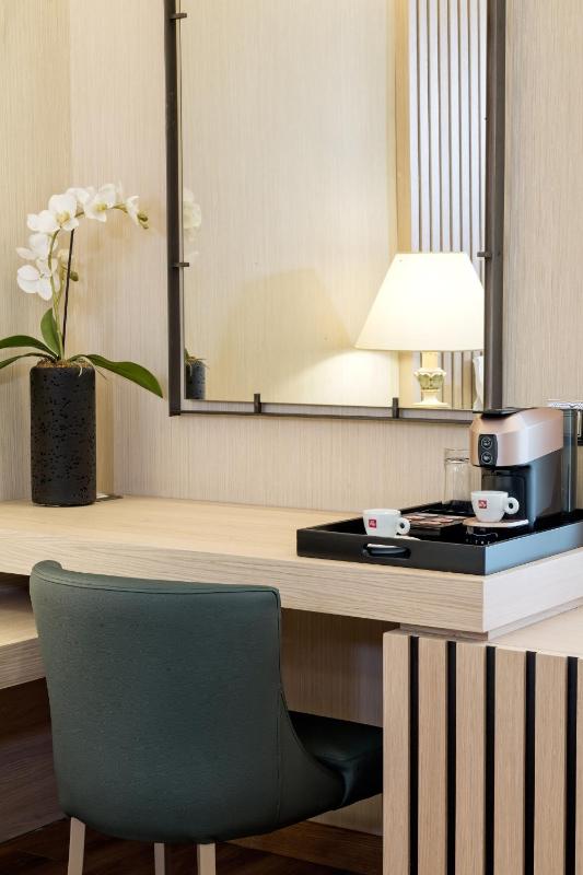 Executive Double Room image 4