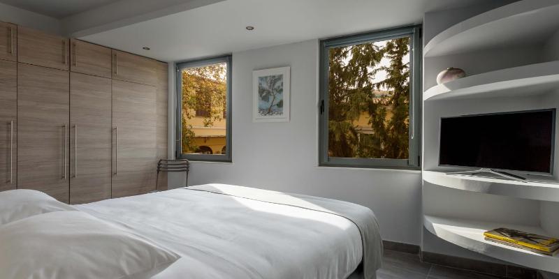 Apartment with City View  image 2