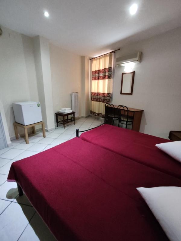 Double Room image 2
