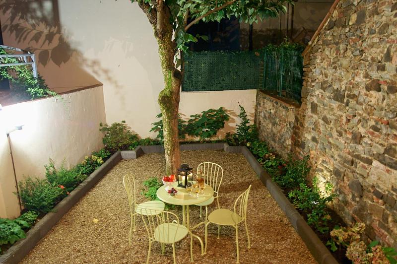 Two-Bedroom Apartment with Private Garden image 1