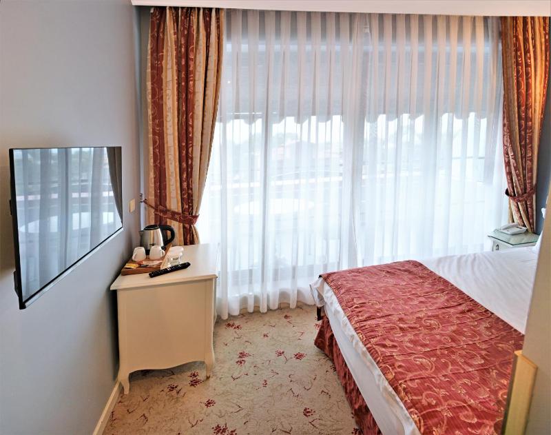 Double or Twin Room with Panoramic View image 4
