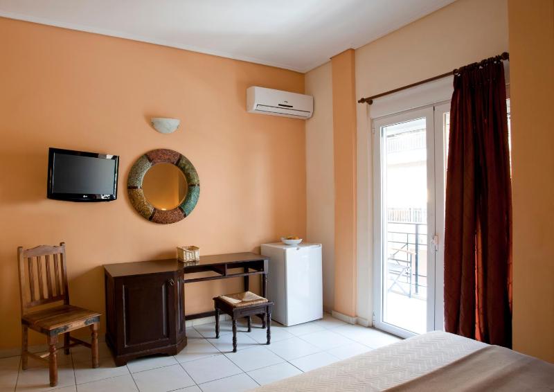 Double Room image 4