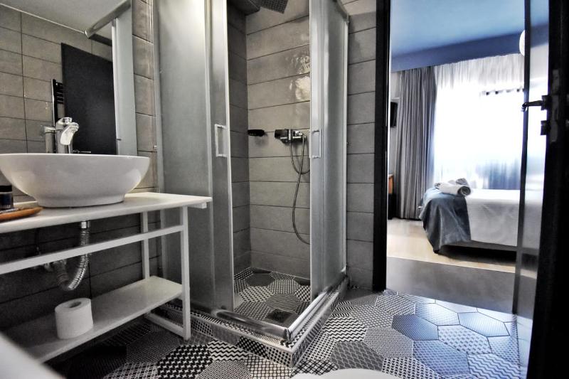 Standard Double or Twin Room image 1