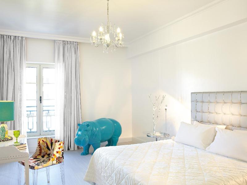 Pallas Guestroom image 1