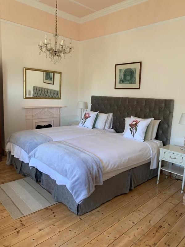 Double Room with Balcony image 1