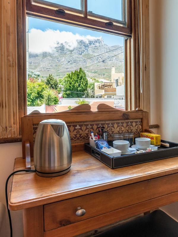 Double Room with Mountain View image 3
