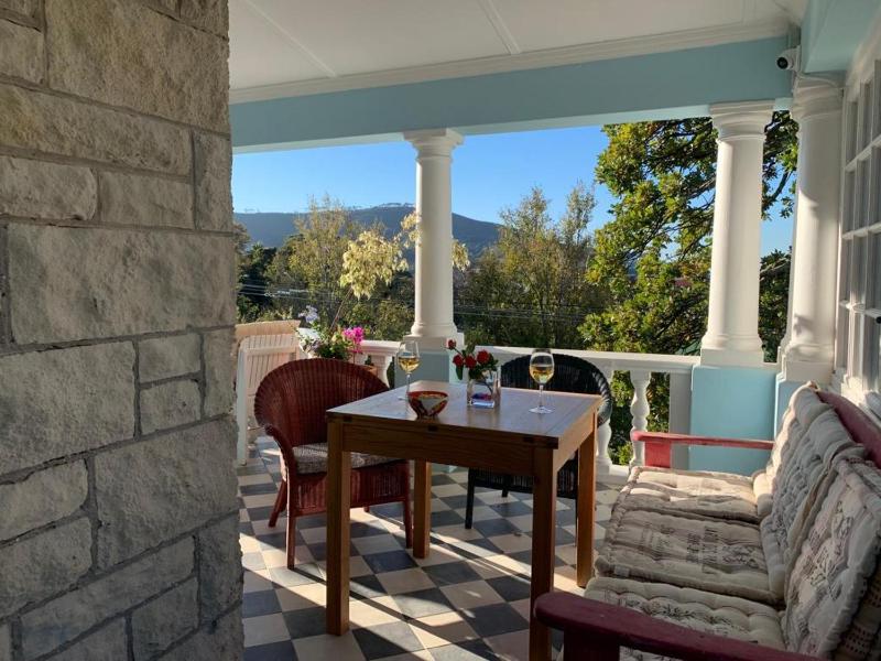 Double Room with Balcony image 2