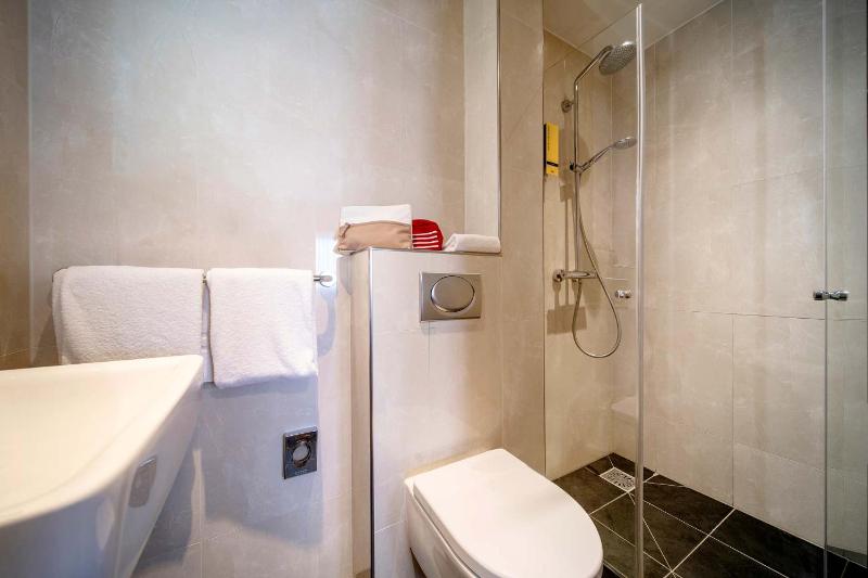 Classic Single Room image 2