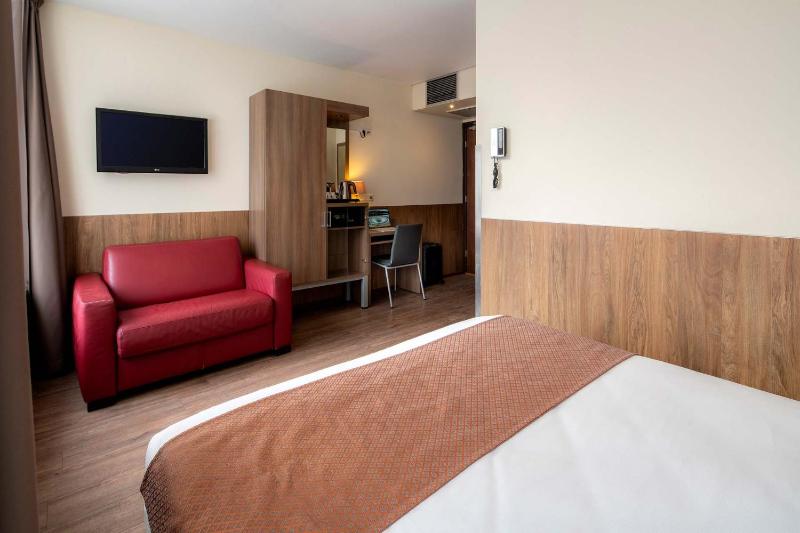 Deluxe Double Room image 1