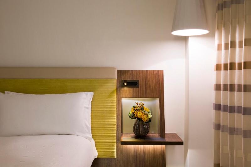 One-Bedroom City Suite image 2