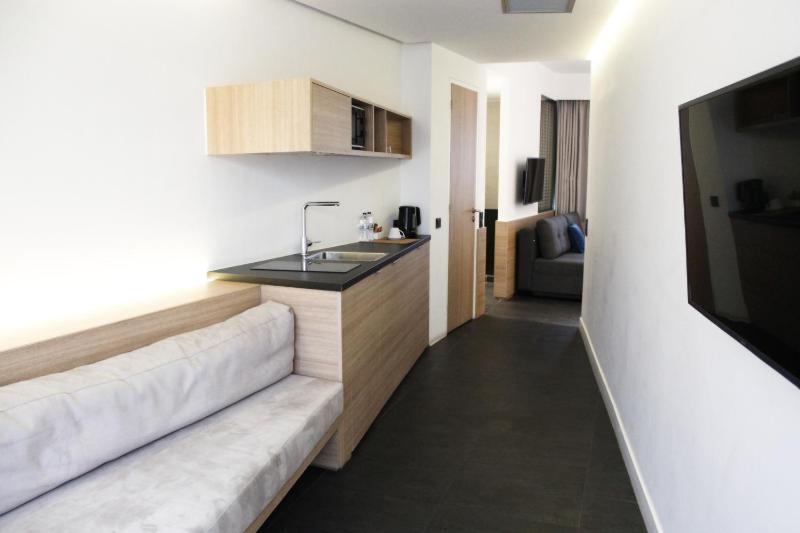 The Athens Lodge Suite with Acropolis View and Veranda image 2