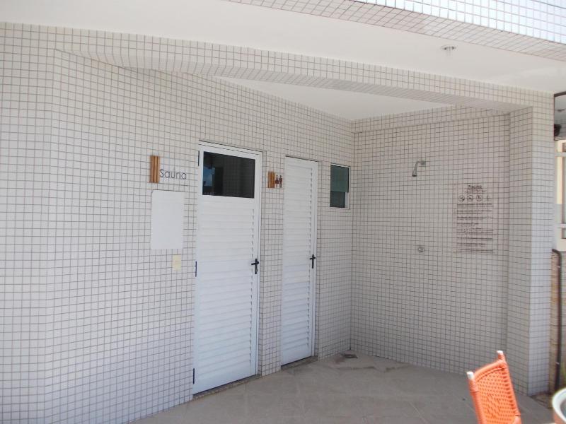 One-Bedroom Apartment image 2