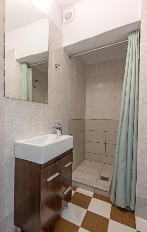 Comfort Room Super Deal image 2