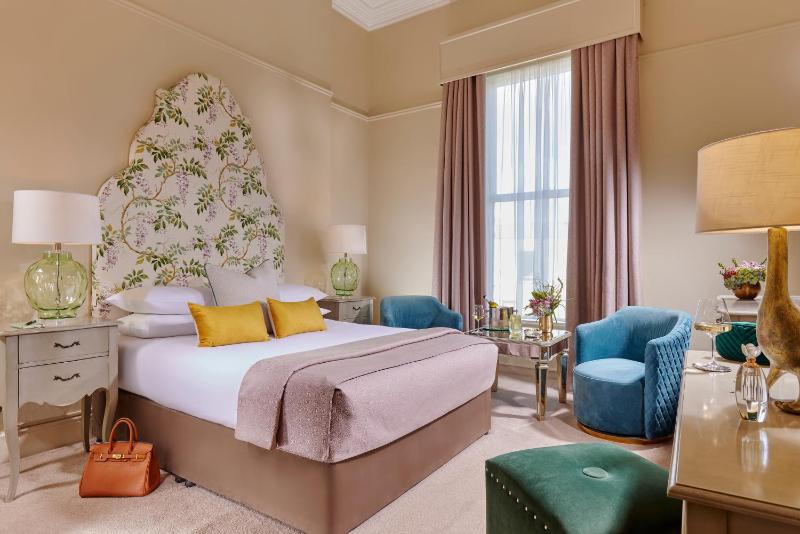 Superior Double Room image 3