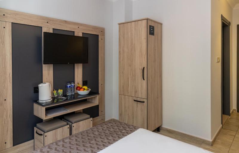 Standard Double Room image 4