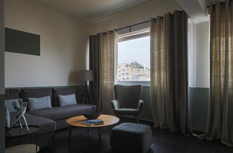 Junior Suite with Lycabettus  View image 4