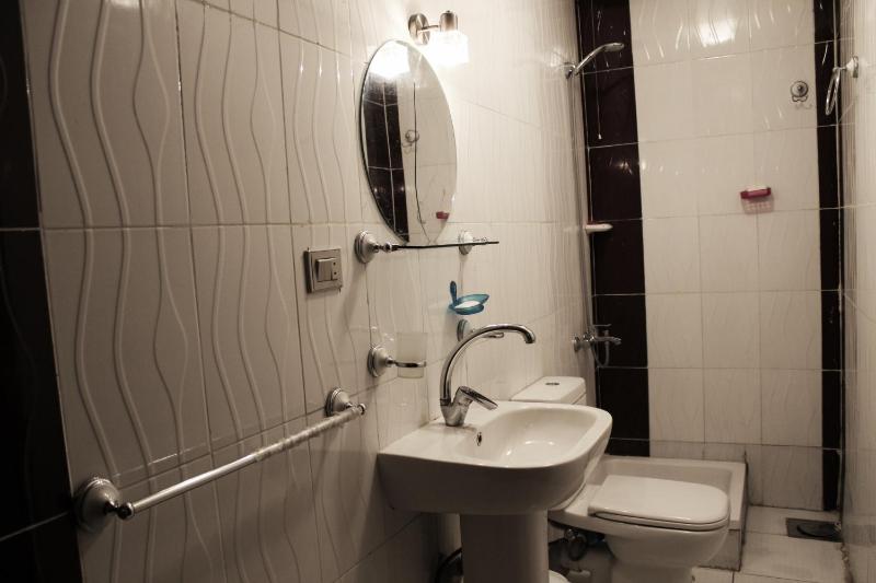 Double or Twin Room with Shared Bathroom image 4