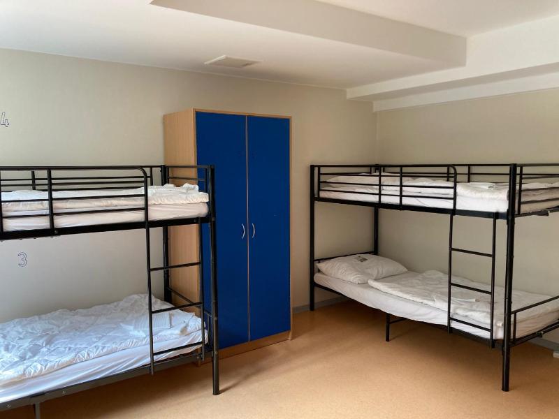Bed in 6-Bed Dormitory Room image 1