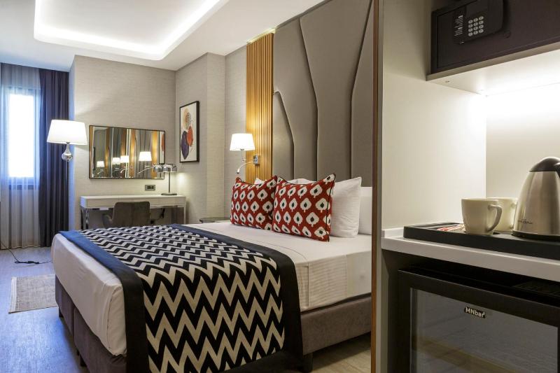 Standard Economy Room image 1