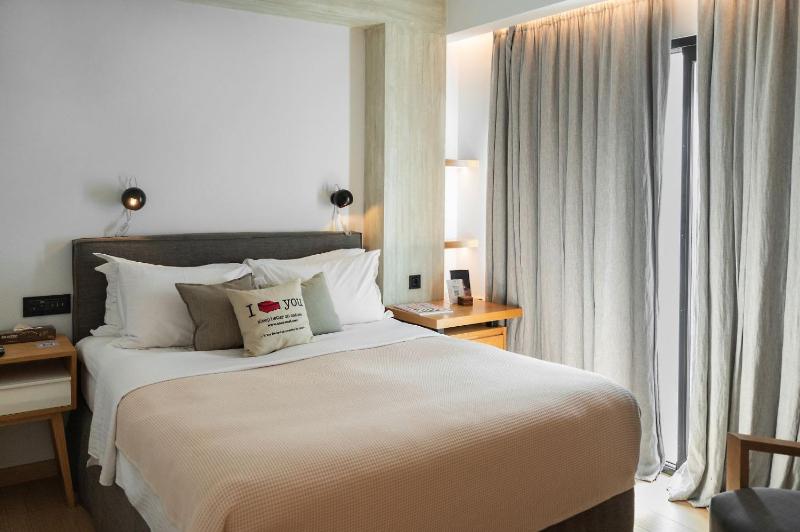 Double Room image 1