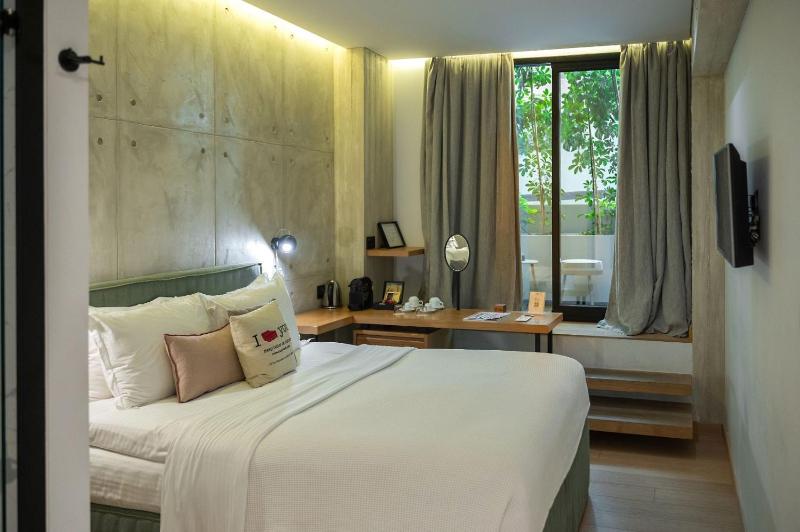 Budget Double Room image 3