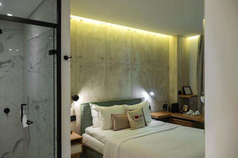 Budget Double Room image 4