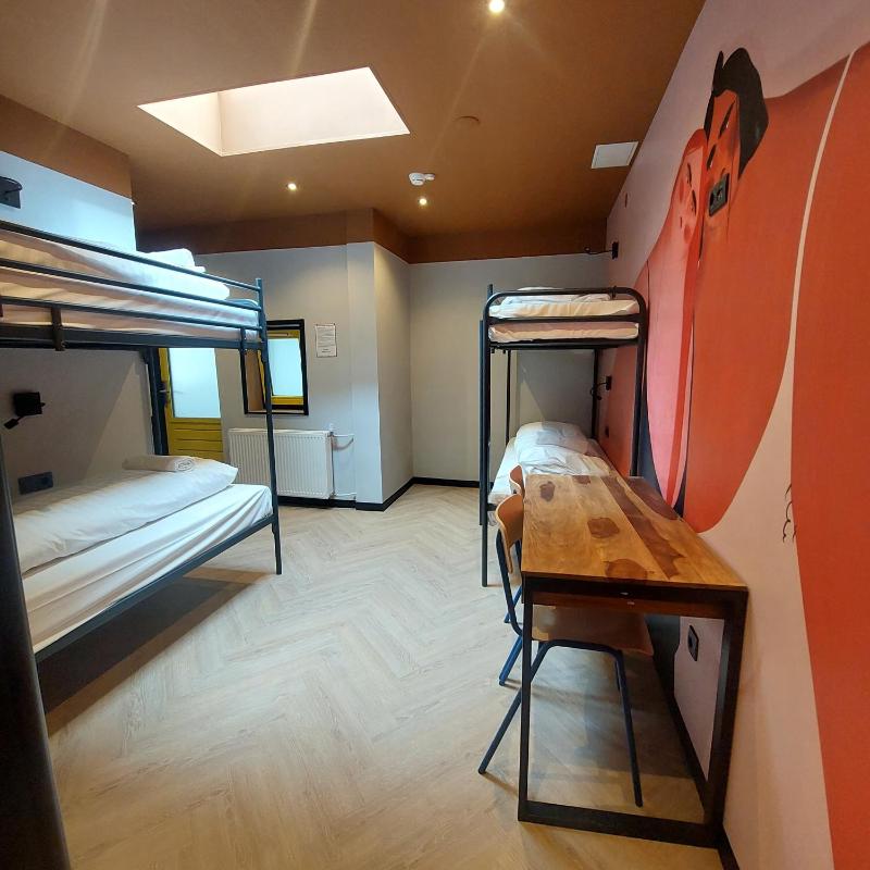 Private Room (6 Adults) image 2