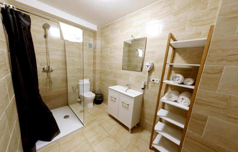 Triple Room image 4