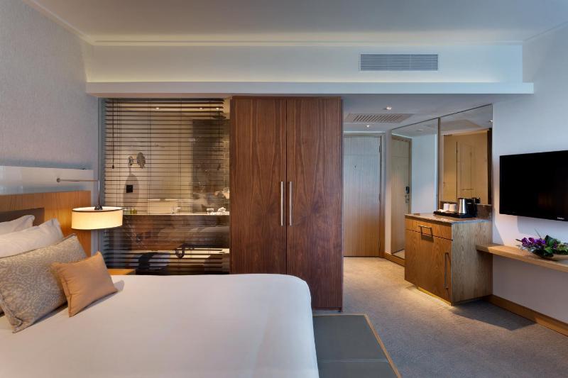 Superior Double Room with City View image 1